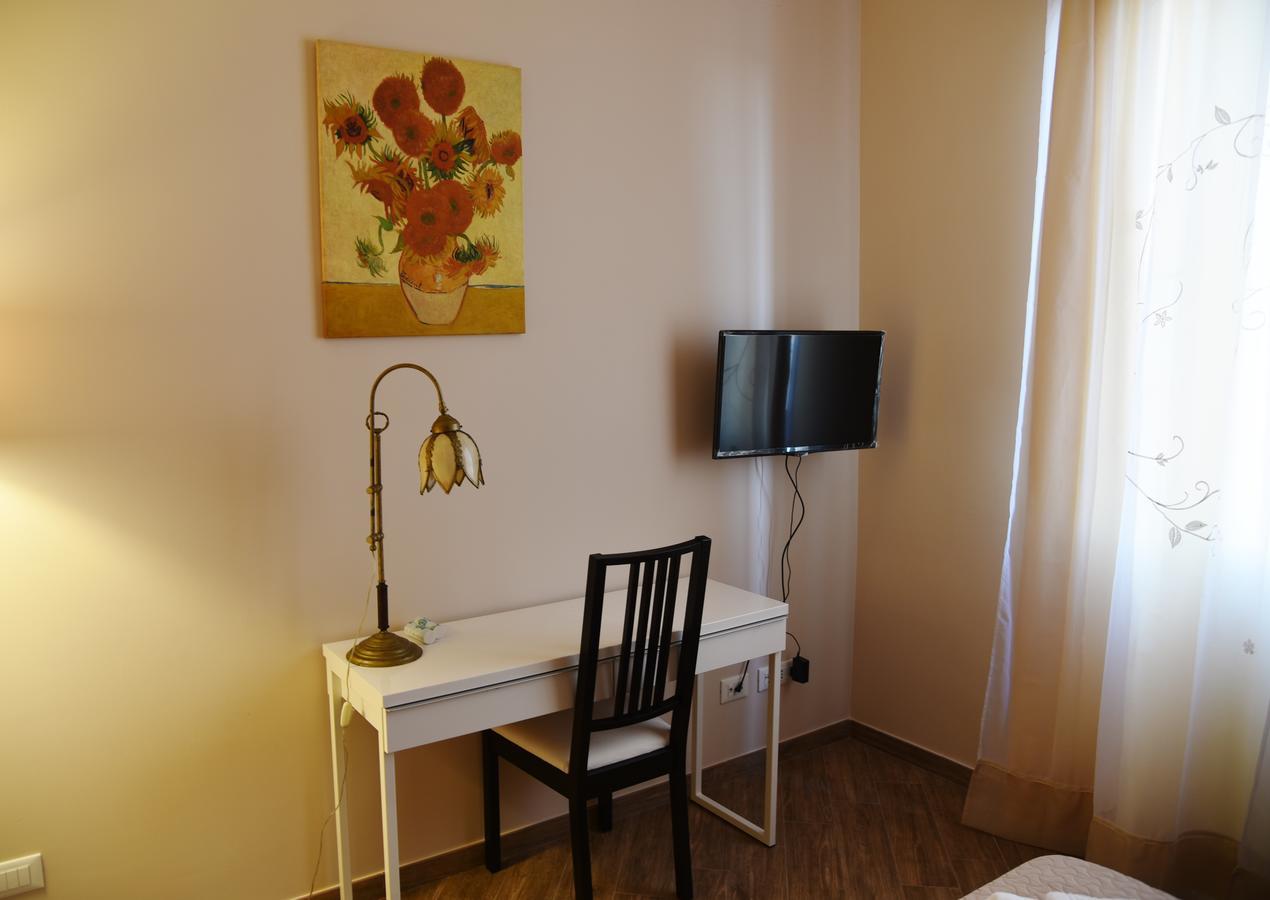 Fabio Guest House Deluxe ローマ エクステリア 写真