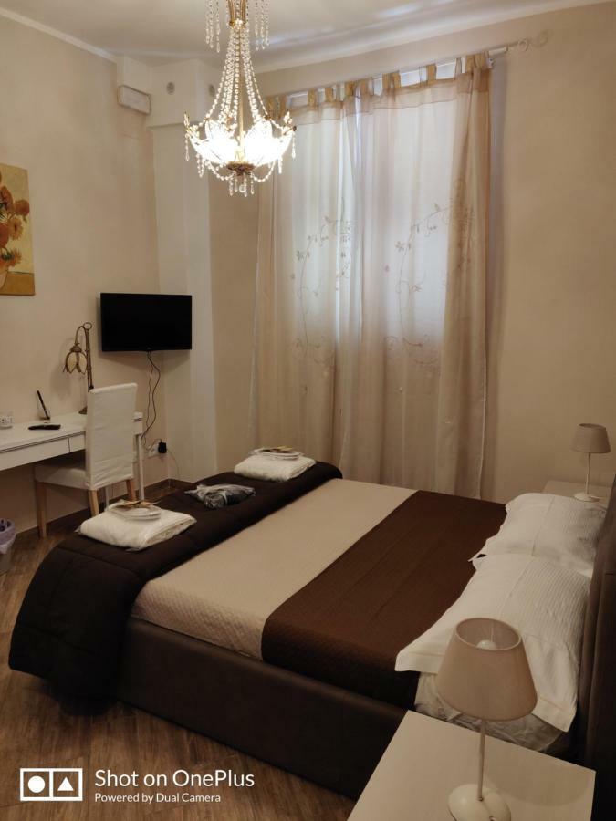 Fabio Guest House Deluxe ローマ エクステリア 写真